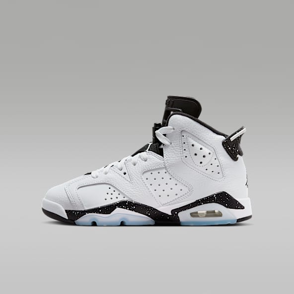 Black and white jordans boys discount